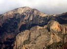 Beeindruckende Bergwelt der Sierra de Alicante hier der Cabezon de Oro